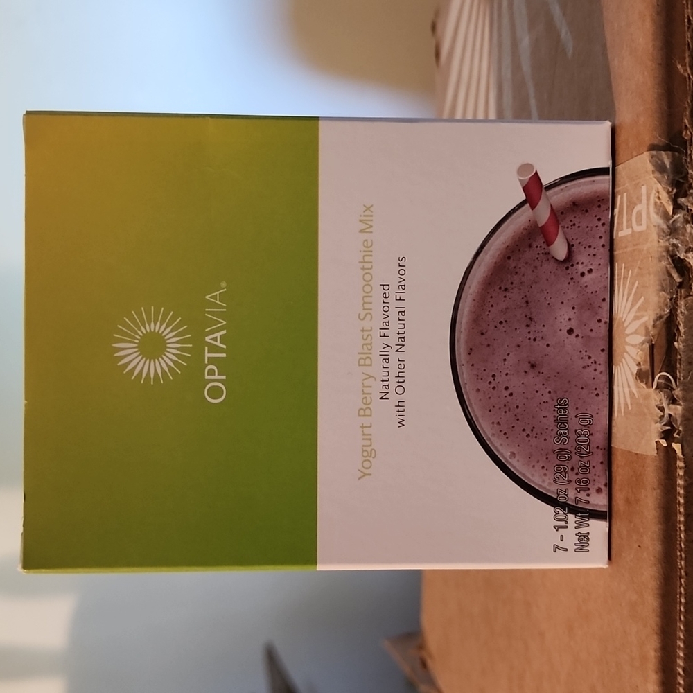 OPTAVIA yogurt berry smoothie